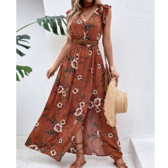 Dresses & Skirts - Boho floral print slit thigh maxi dress